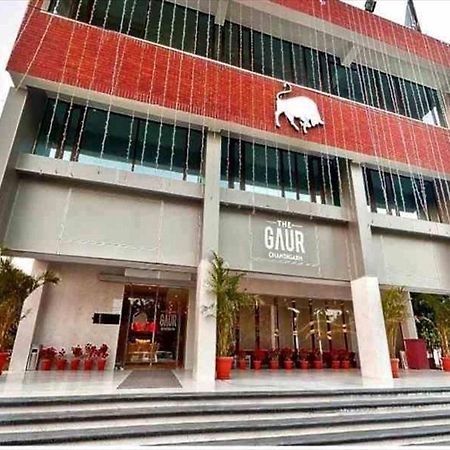 The Gaur Hotel Chandigarh Exterior photo